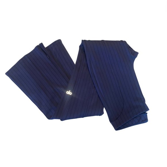 ALO YOGA BLUE HIGH-WAIST PINSTRIPE ZIP IT FLARE LEGGING - Picture 2 of 4